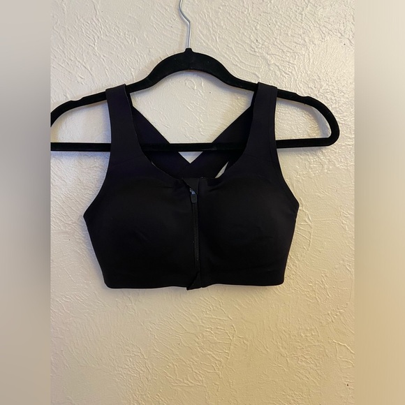 lululemon athletica Black Cross-Back Sports Bra - Picture 2 of 8